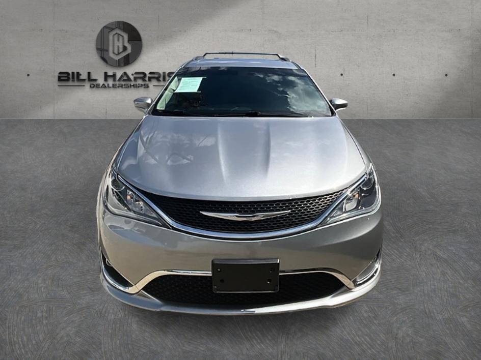 Used 2018 Chrysler Pacifica Touring L with VIN 2C4RC1BG1JR123022 for sale in Ashland, OH