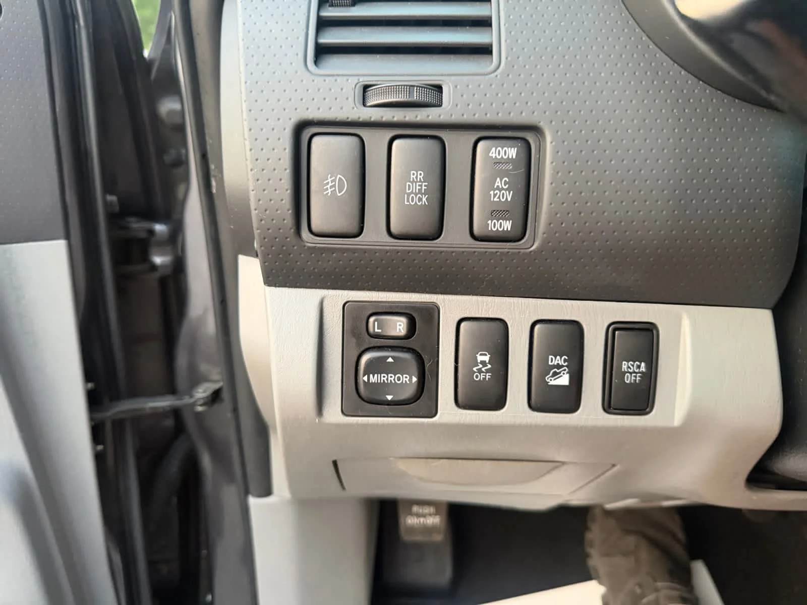 Used 2013 Magnetic Gray Metallic Toyota  image 29