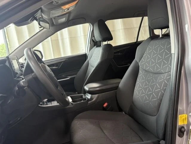 Used 2021 Silver Sky Metallic Toyota XLE image 2