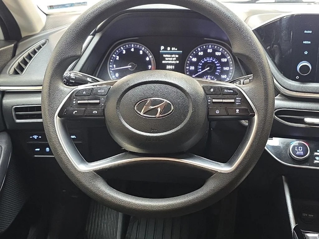 Used 2022 Quartz White Hyundai SEL image 14