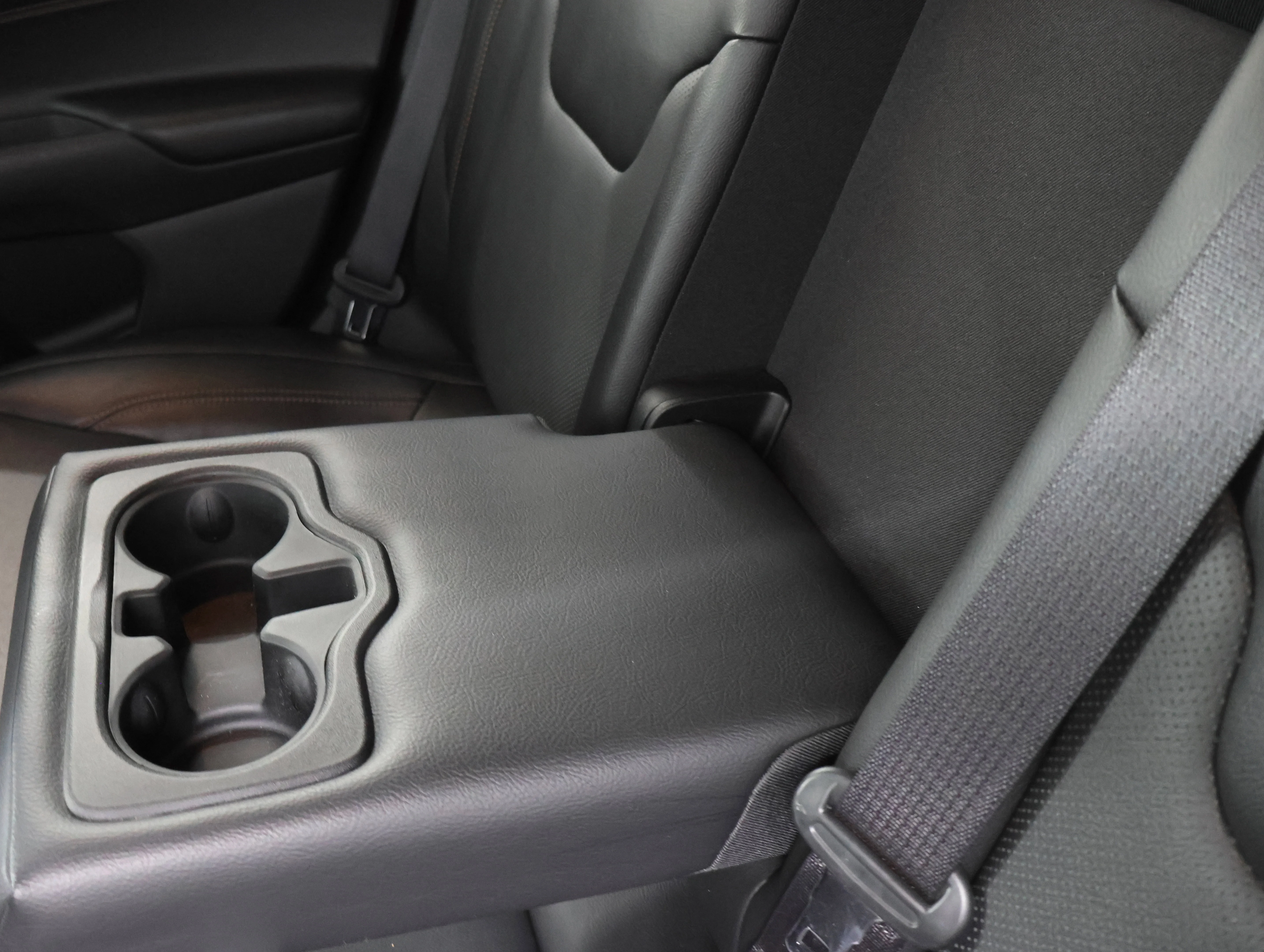 Used 2022 Redline Pearlcoat Jeep Limited image 36