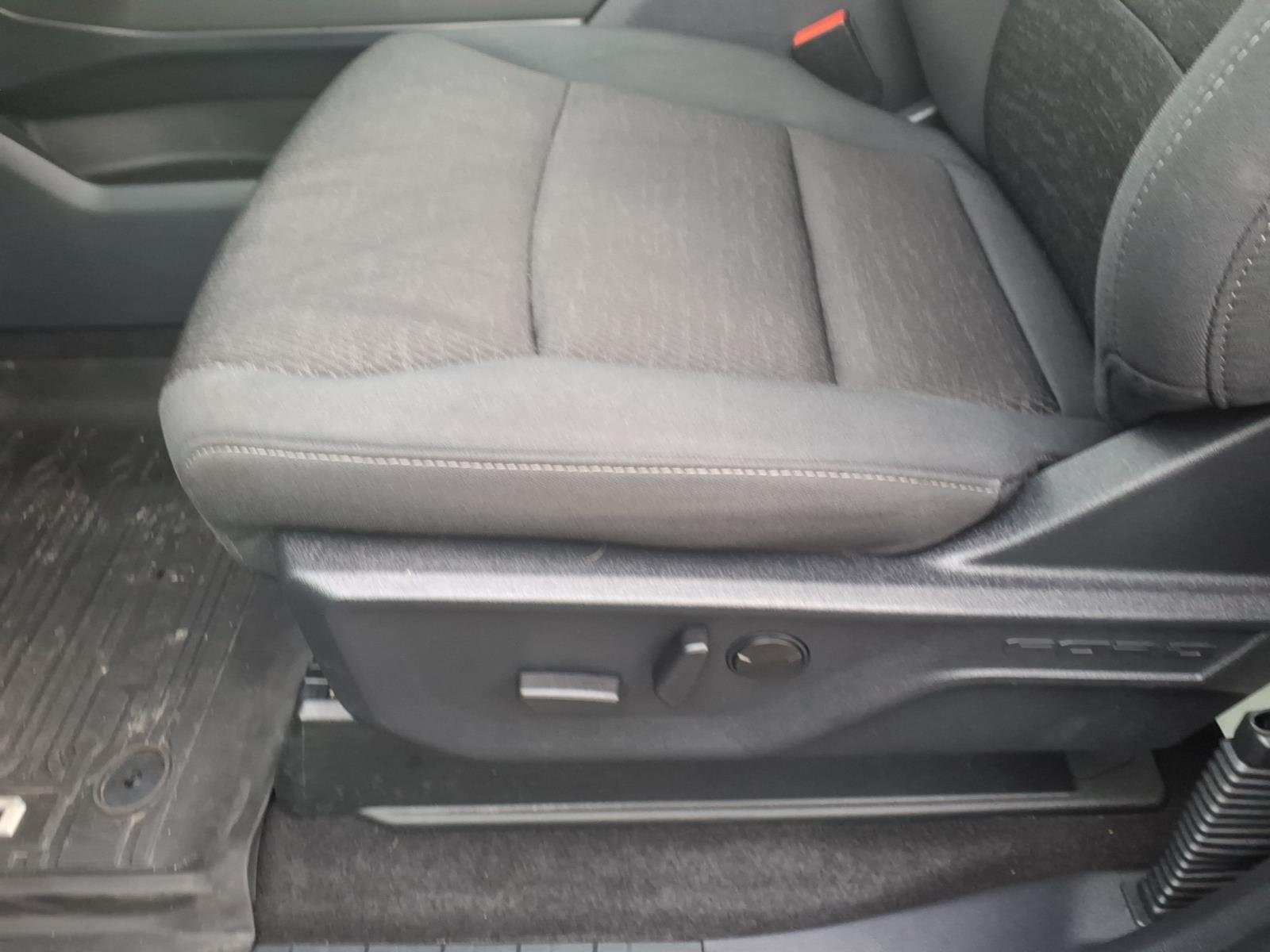 Used 2024 Black Metallic Ford XLT image 16