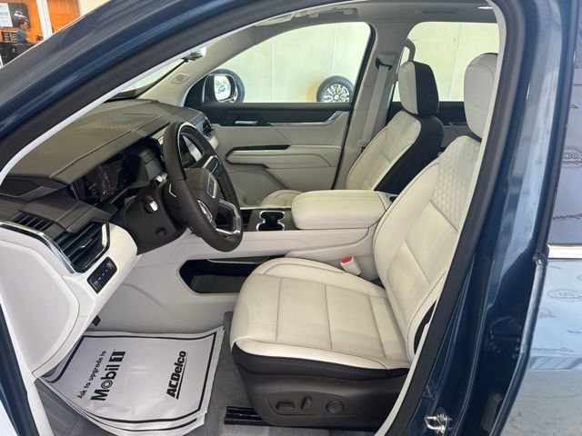 2026 GMC Acadia Denali - Photo 3
