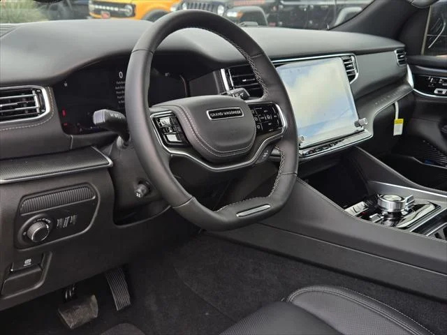 New 2026 High Gloss Black Exterior Paint Jeep Summit Obsidian image 17