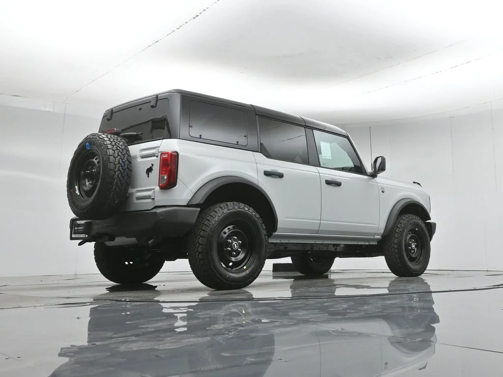 New 2026 Avalanche Gray Ford Big Bend image 42
