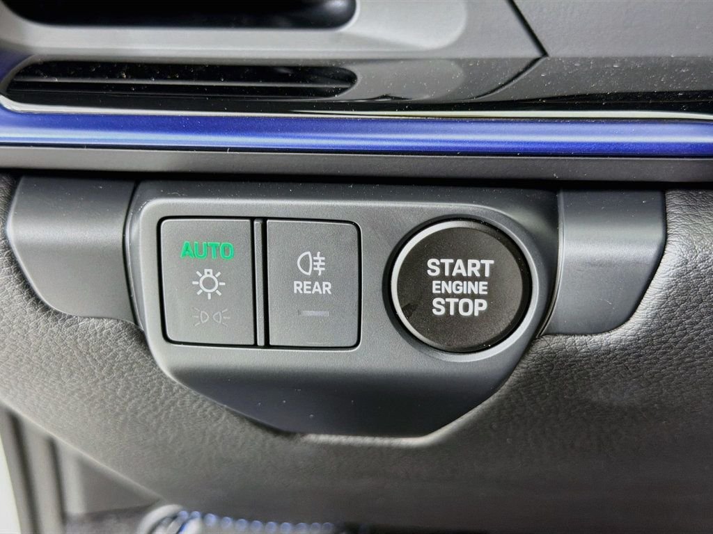 Certified Used 2025 White Porsche  image 38