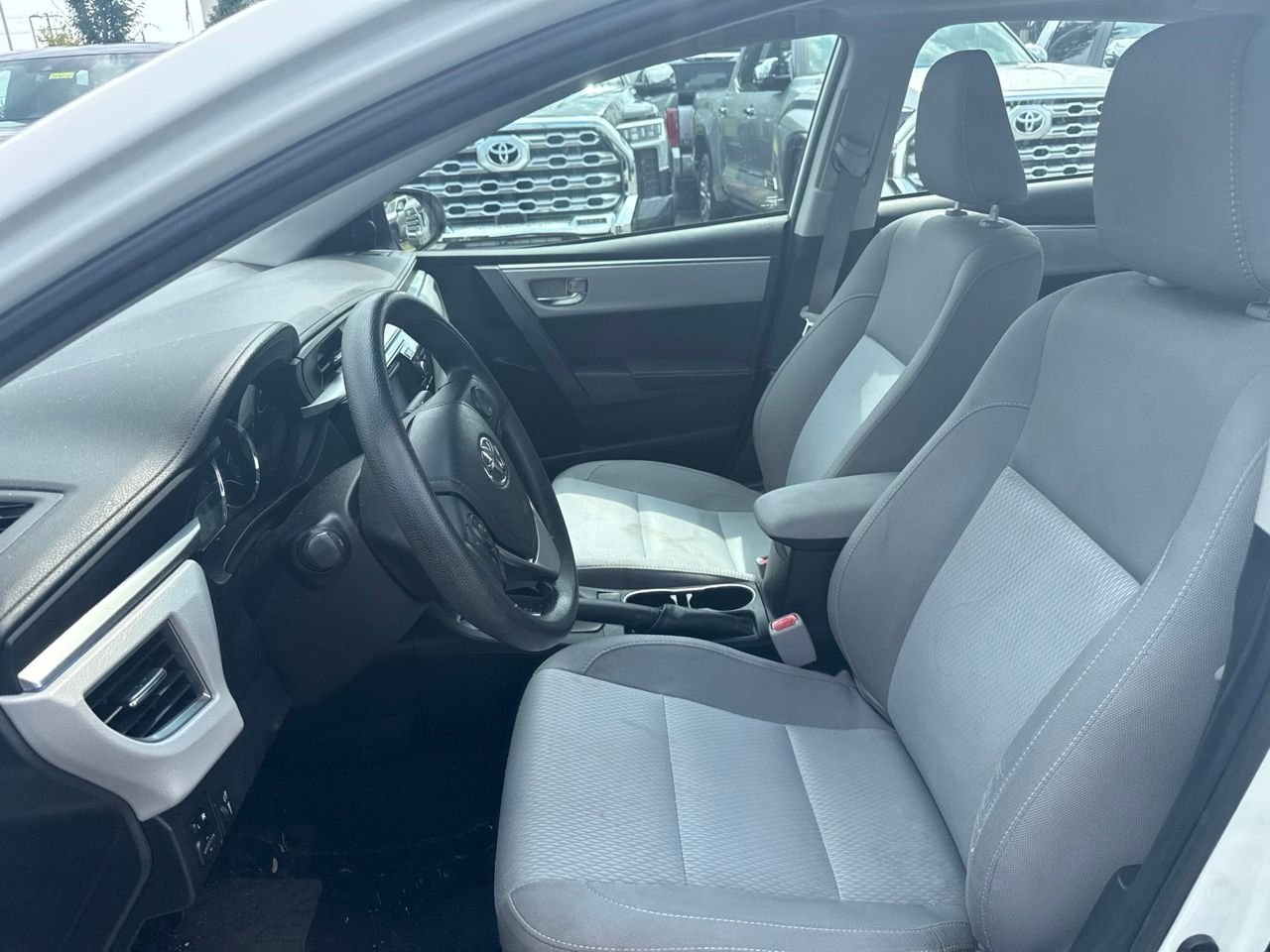 Used 2016 White Toyota LE Plus image 5