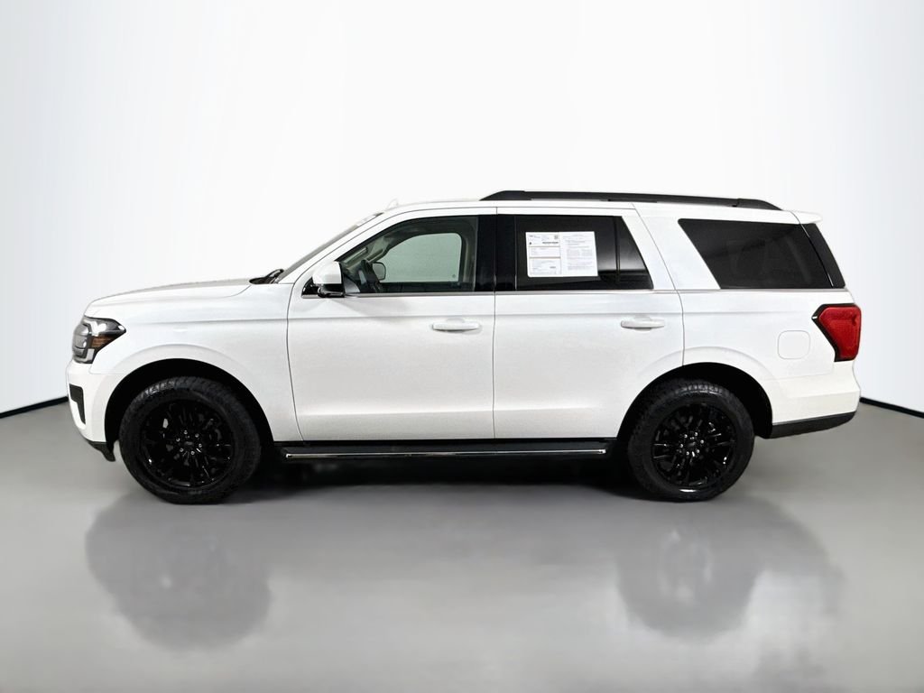 Used 2023 Star White Metallic Tri-Coat Ford XLT image 4
