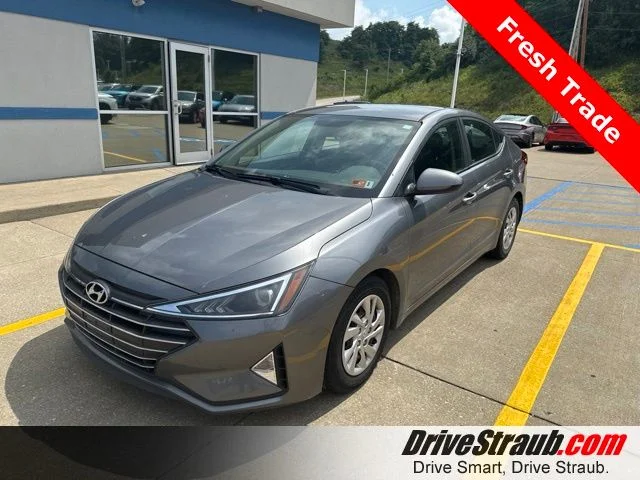 Used 2019 Gray Hyundai SE image 1