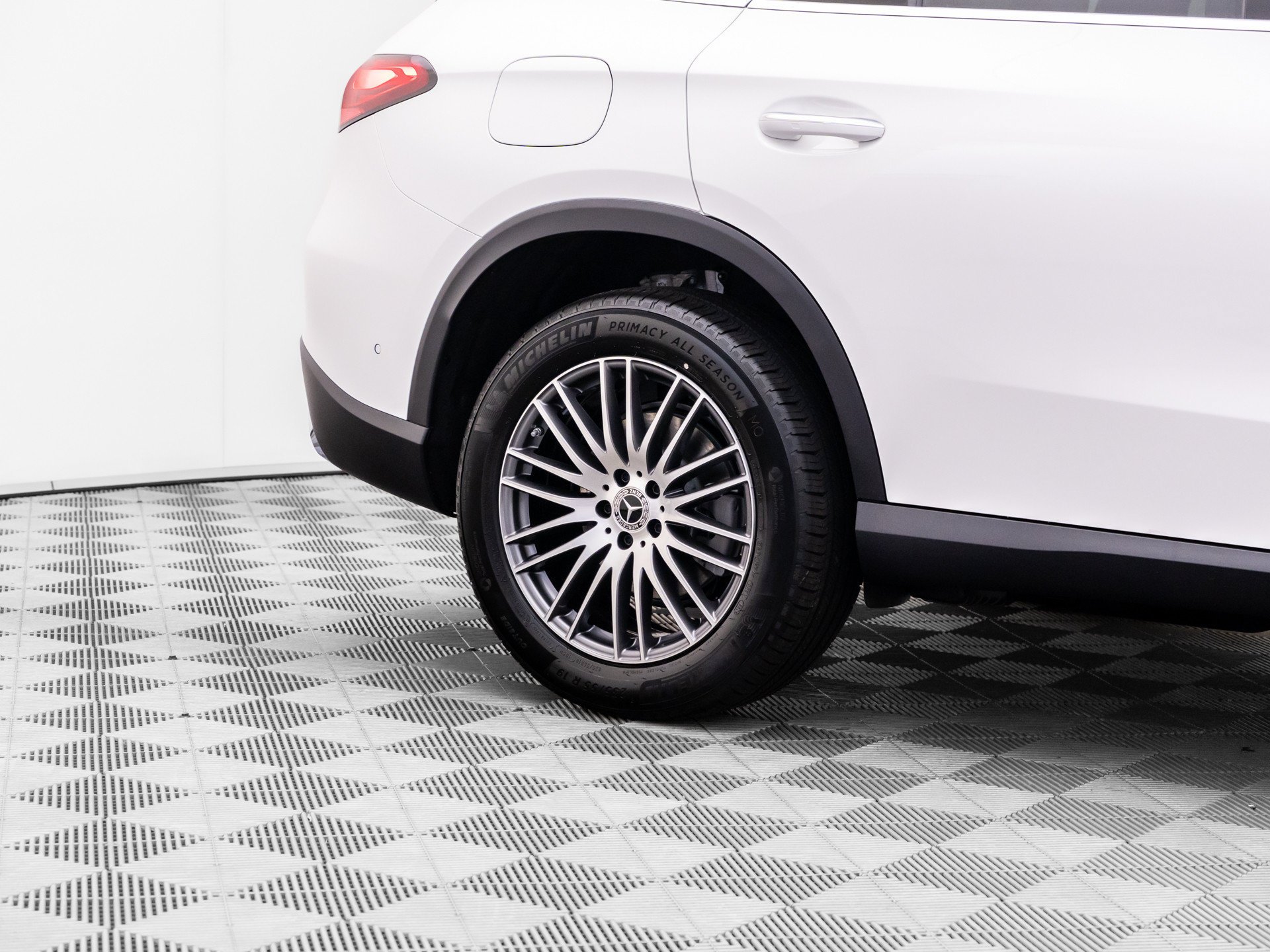 New 2026 White Mercedes-Benz GLC 300 image 71