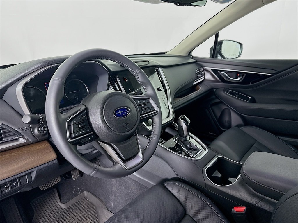 2025 Subaru Outback Touring XT photo 4
