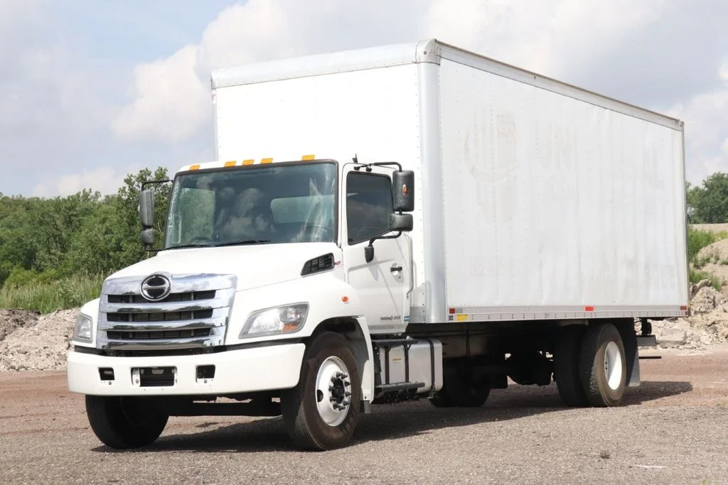 Used 2020  Hino 268 image 5