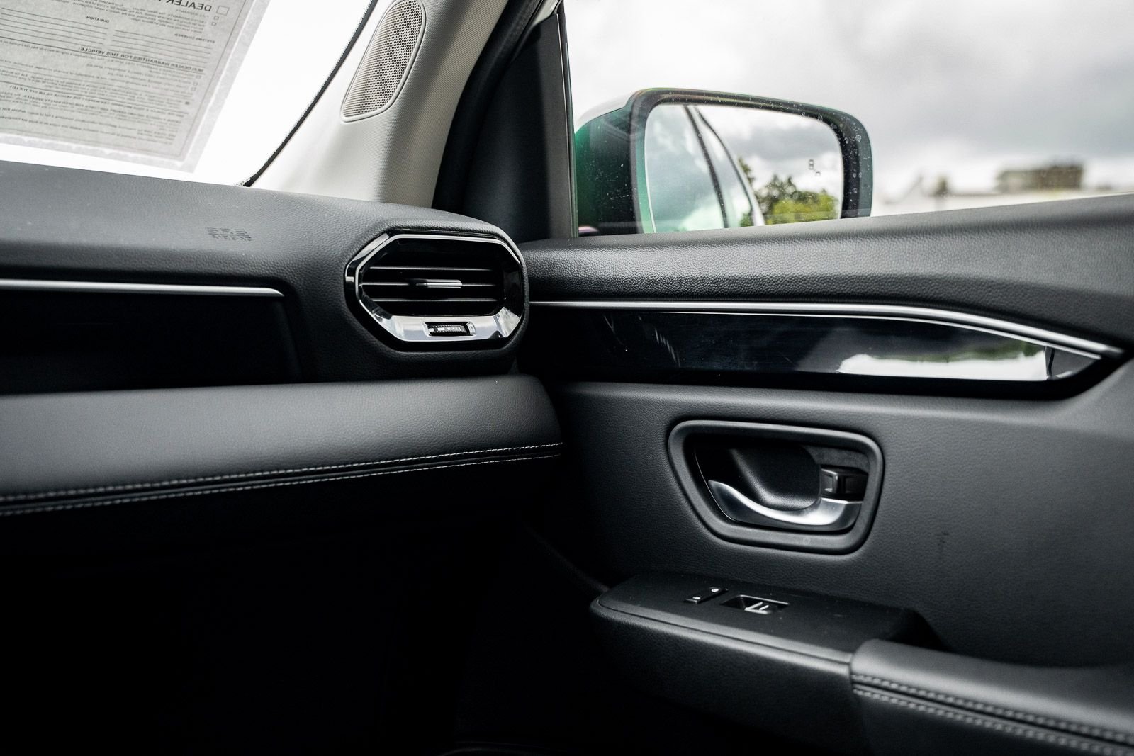 Used 2025  Honda EX-L image 30