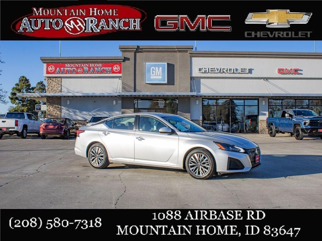 2023 Nissan Altima SV