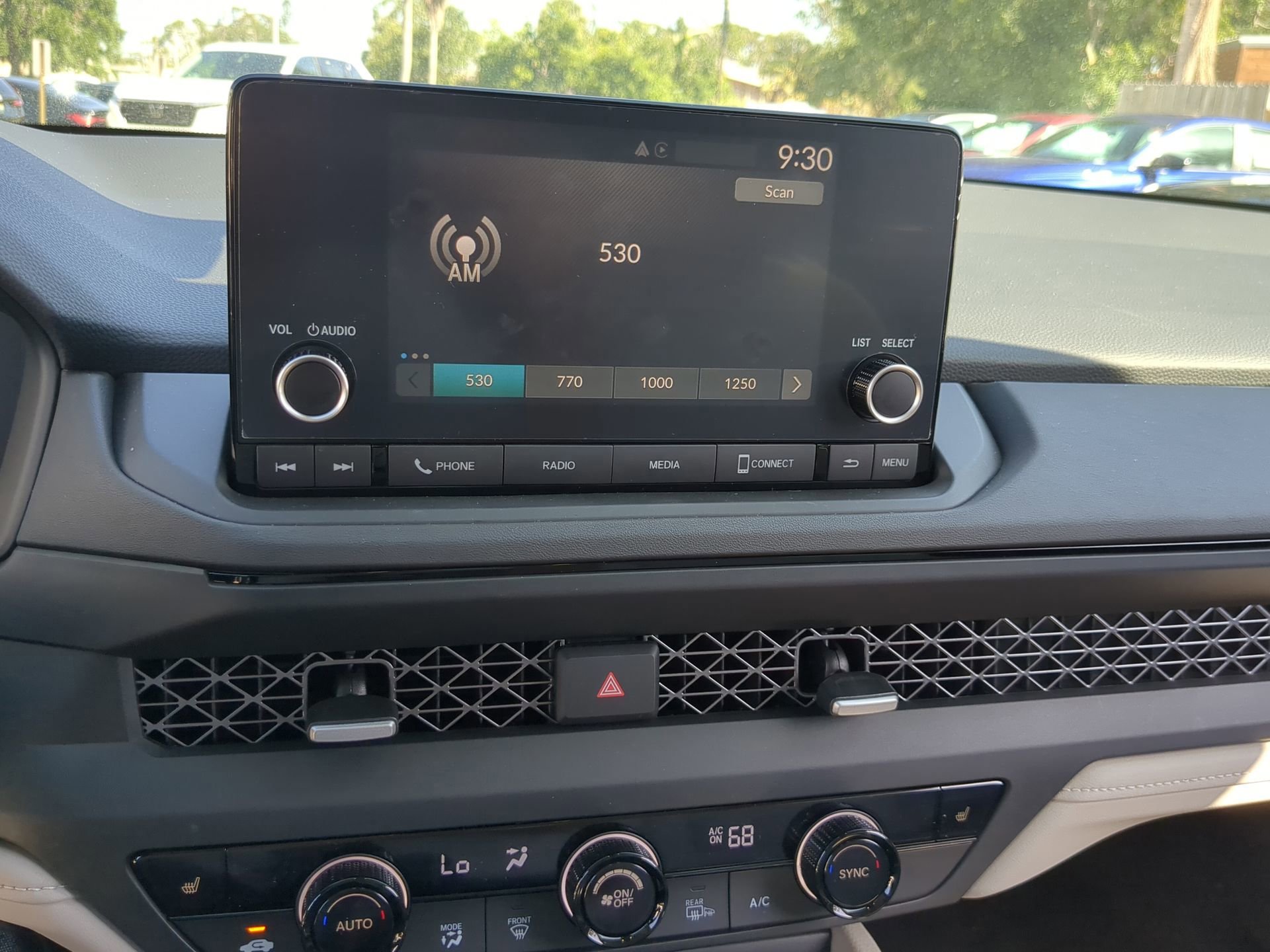 2025 Honda Accord SE - Photo 23