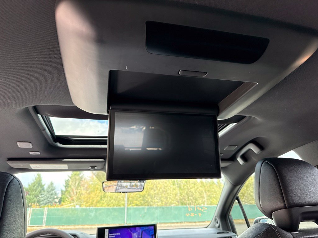 Used 2025 Wind Chill Pearl Toyota Platinum image 23