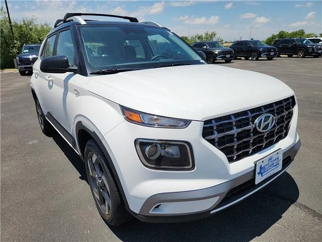 New 2026 Lunar White w/Black Roof Hyundai SEL image 6