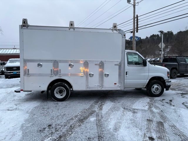 New 2026 Oxford White Ford E-350 SRW image 7