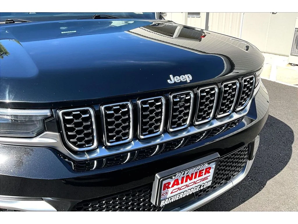 Used 2024 Black Jeep Summit image 30