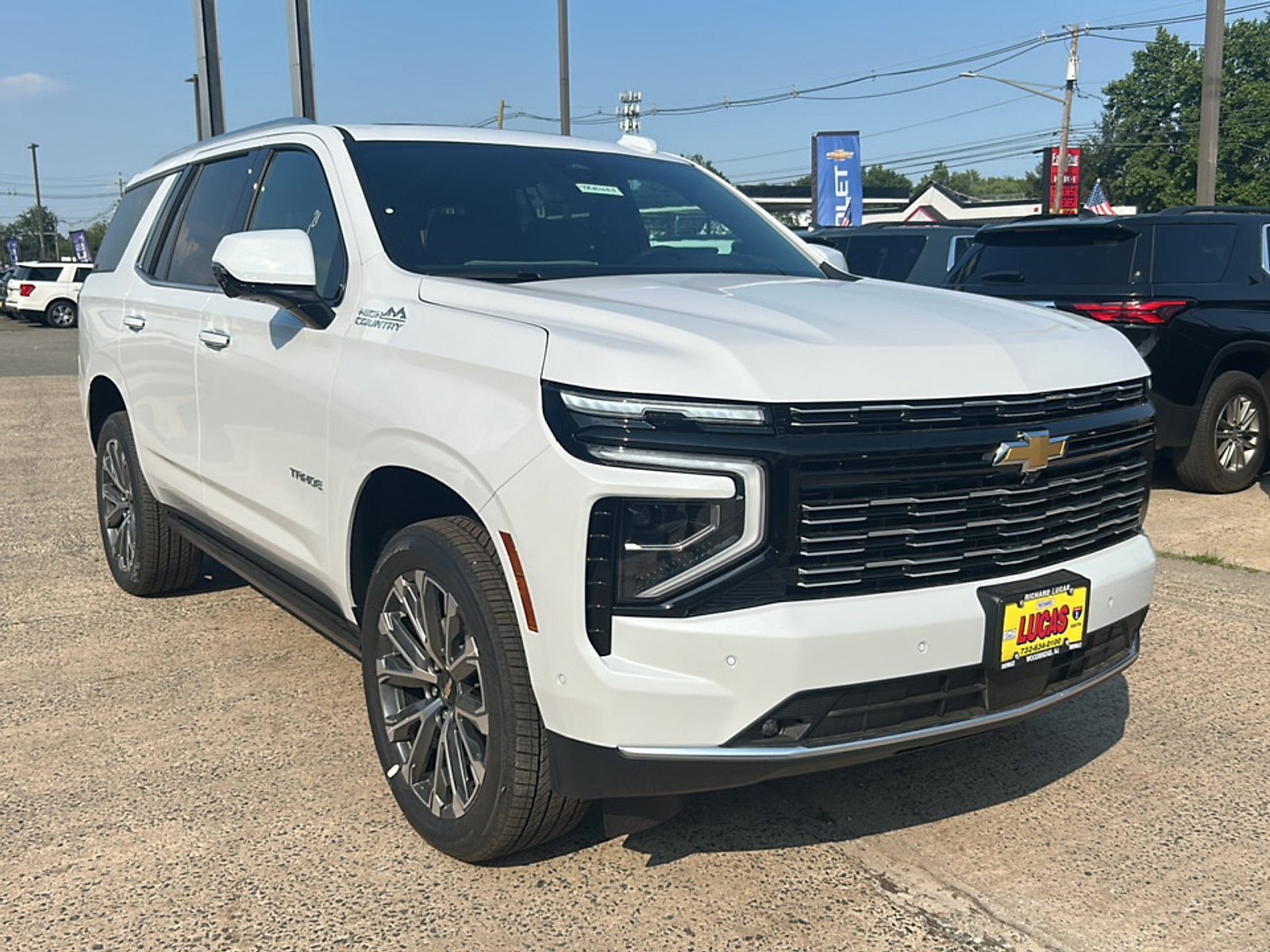 New 2026 Polar White Tricoat Chevrolet High Country image 5