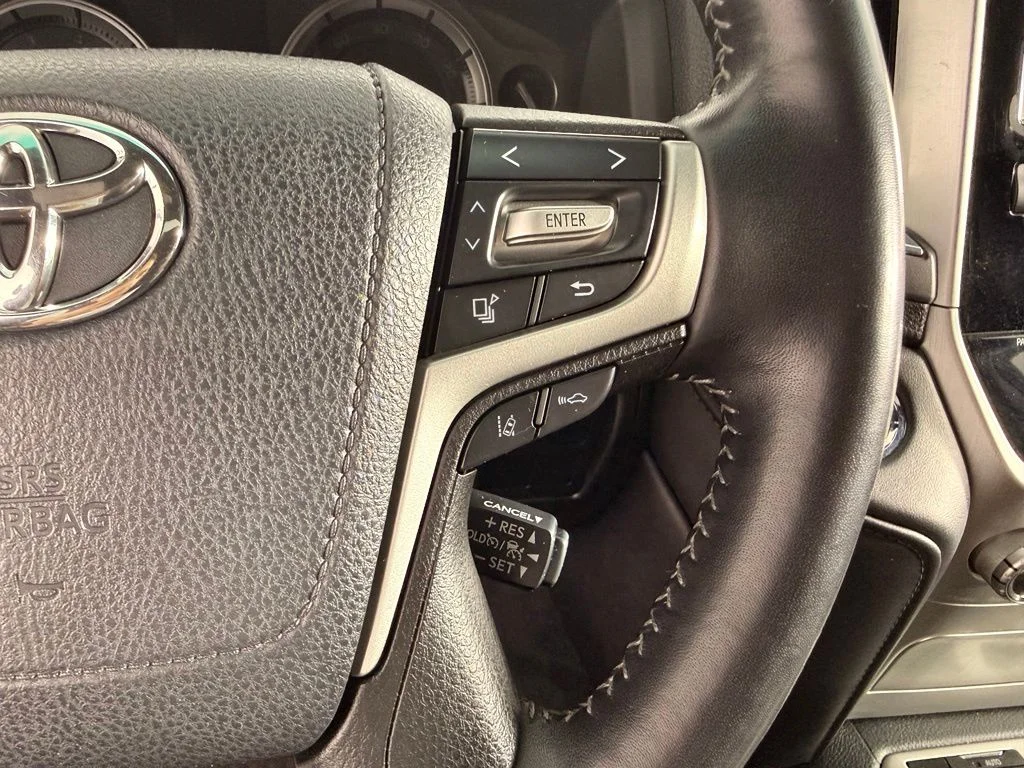 Used 2016 Silver Toyota Base image 25