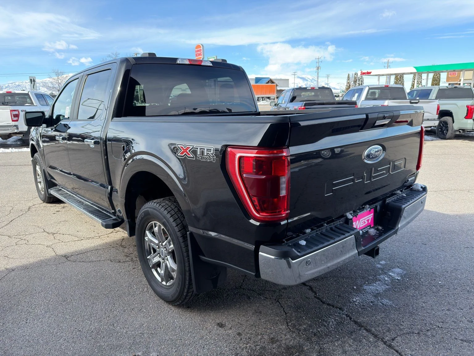 Used 2021  Ford XLT image 10