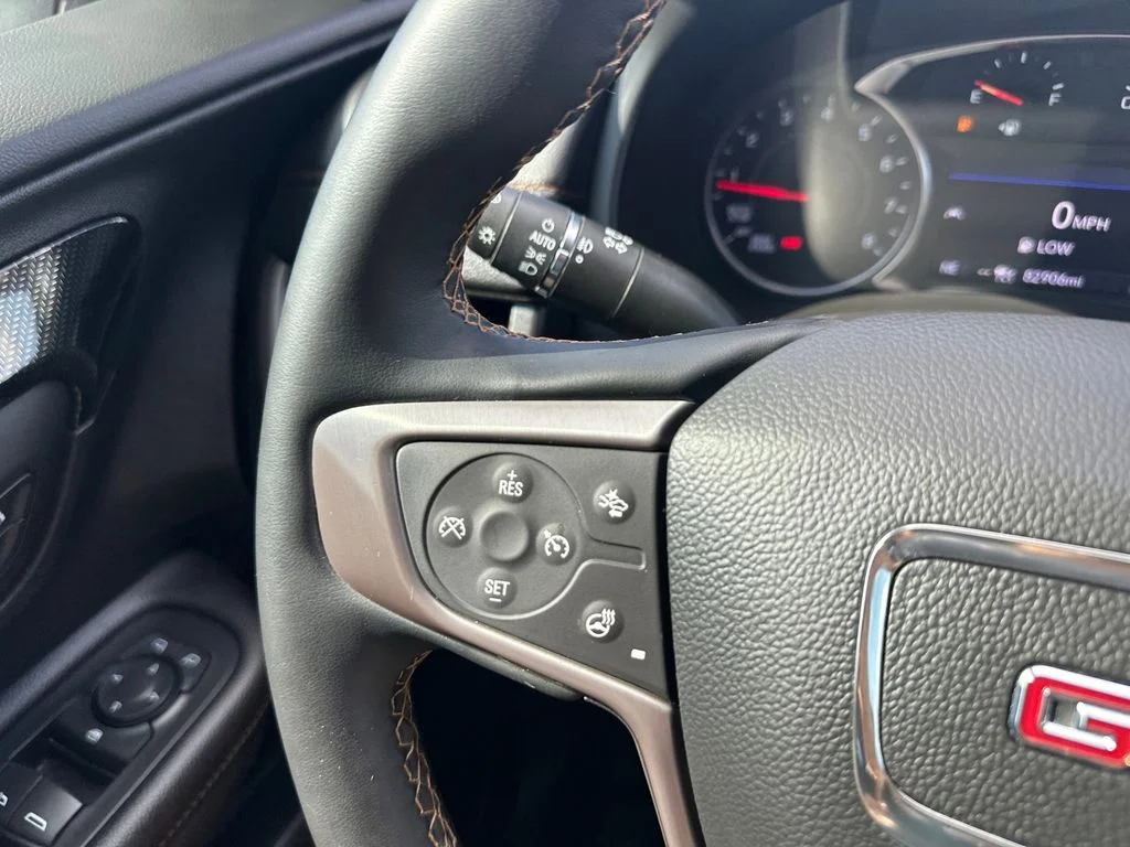 Used 2024 White GMC AT4 image 15