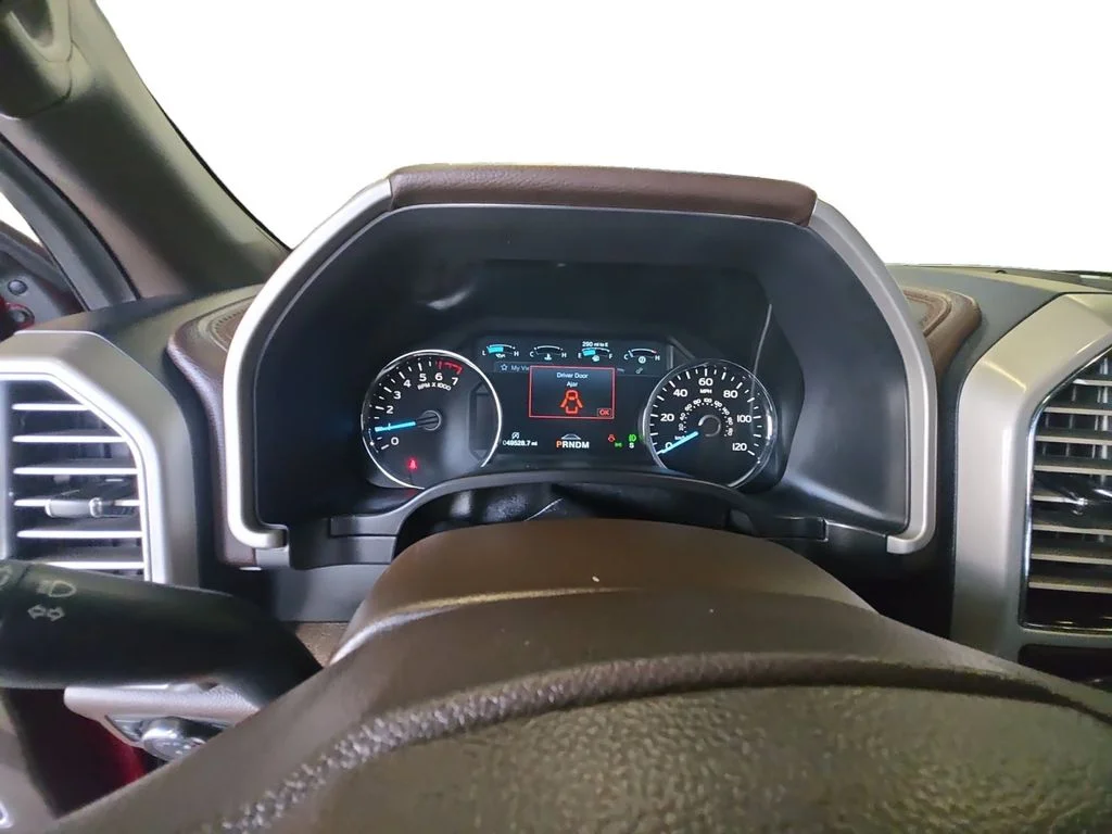 Used 2019 Red Ford King Ranch image 14