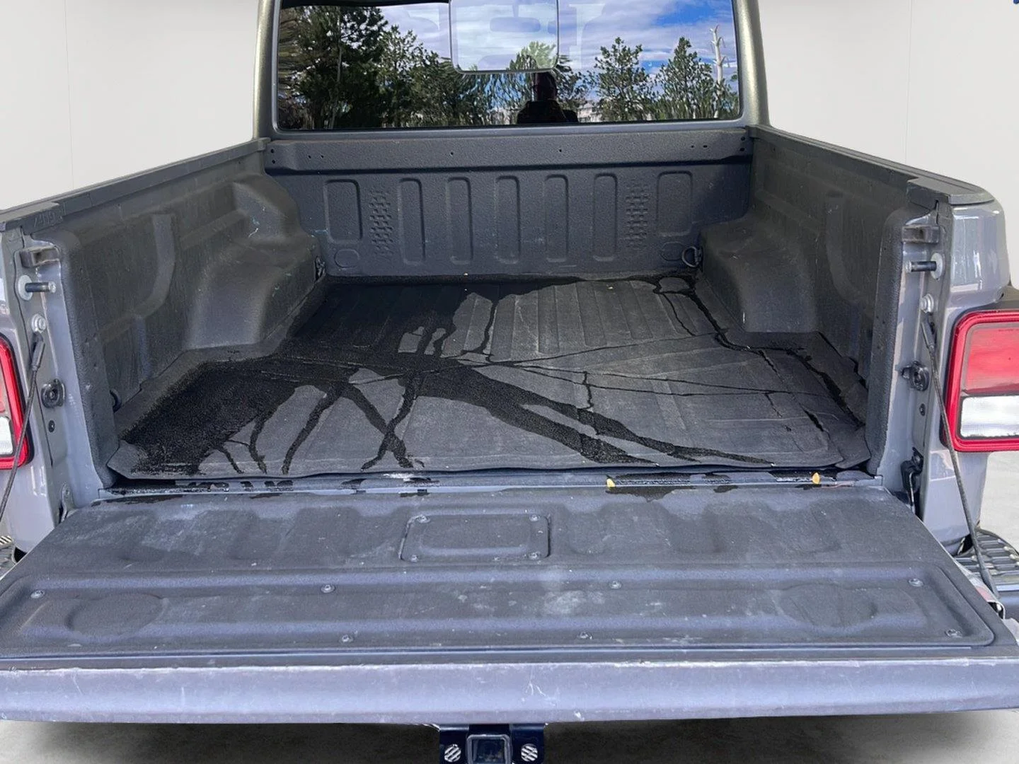 Used 2021 Sting-Gray Clearcoat Jeep Rubicon image 11