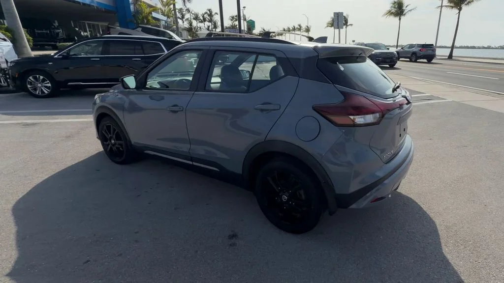 Used 2021 Gray Nissan SR image 6