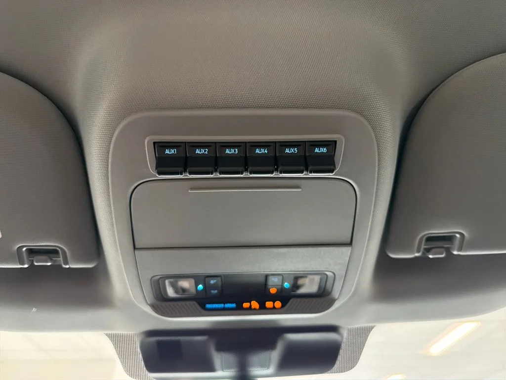 New 2027 Oxford White Ford F-250® XL image 17