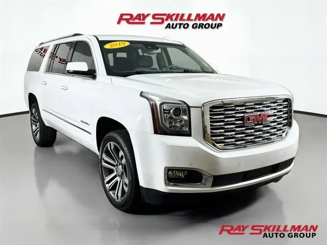 Used 2019 White GMC Denali image 1