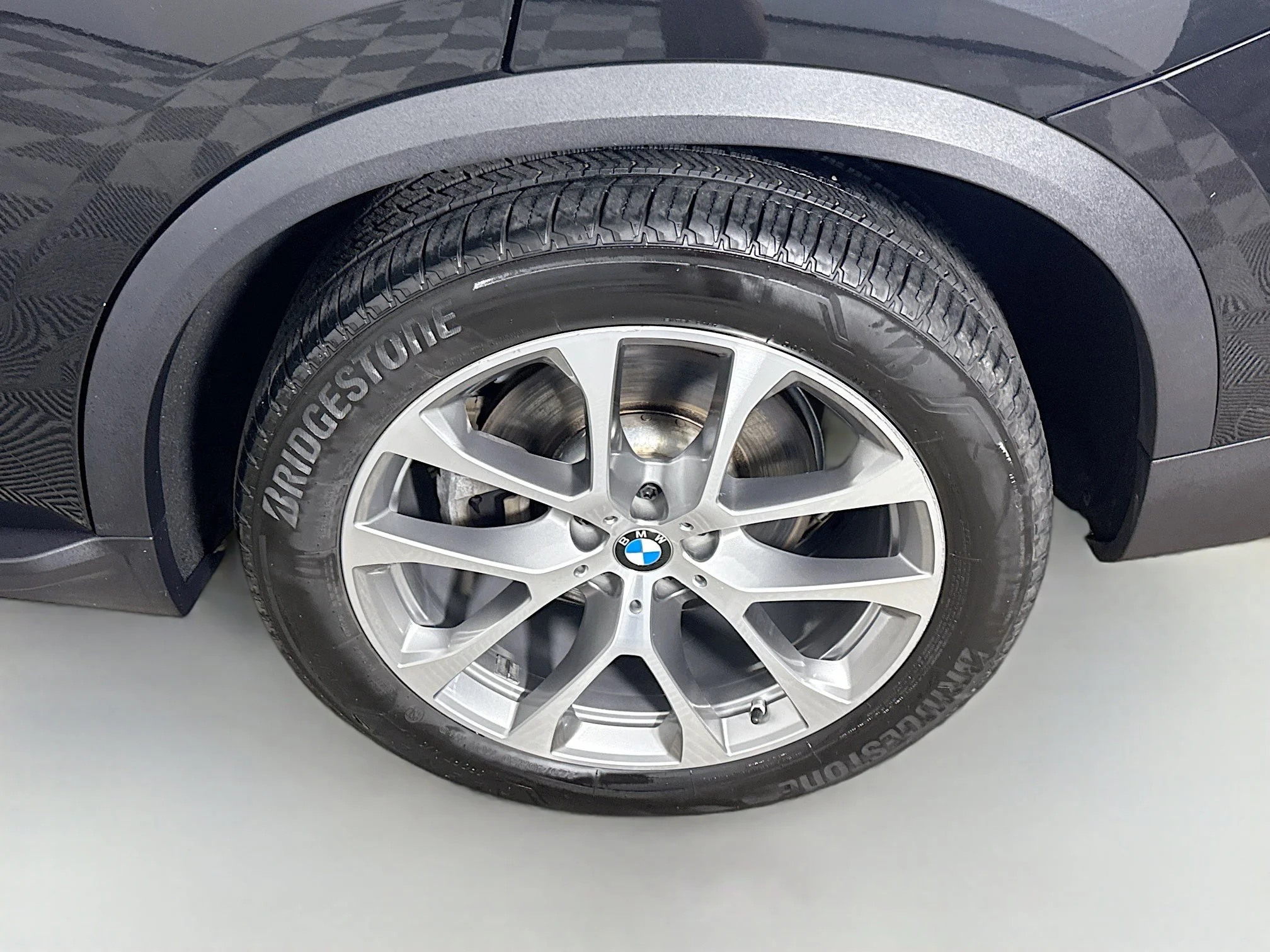 Used 2023 Black Sapphire Metallic BMW sDrive40i image 33