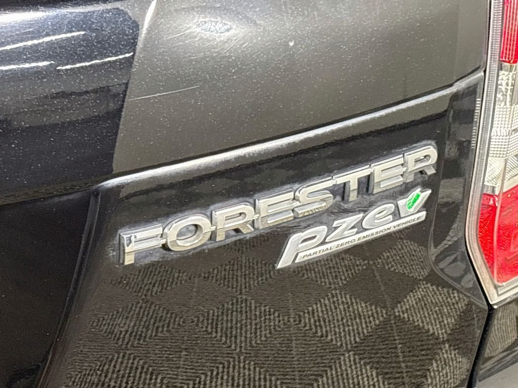 Used 2015 Crystal Black Silica Subaru 2.5i Limited image 25