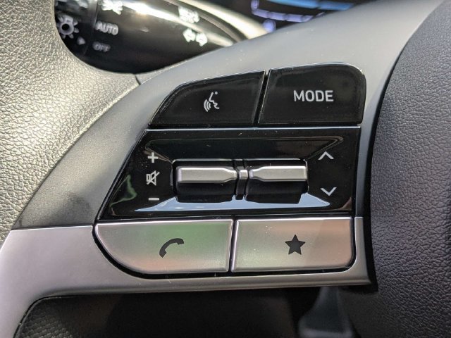 Used 2026 White Hyundai SE image 23