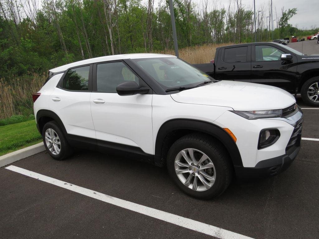 Used 2023 Summit White Chevrolet LS image 13