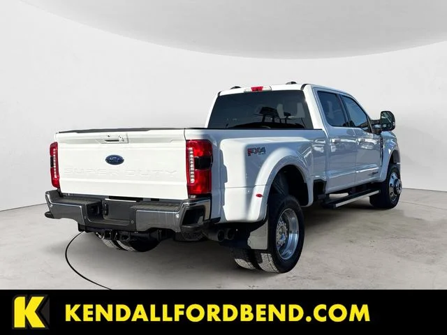 Used 2025 White Ford Lariat image 5