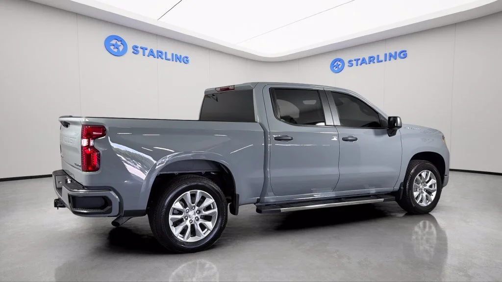 Used 2025 Slate Gray Metallic Chevrolet Custom image 12