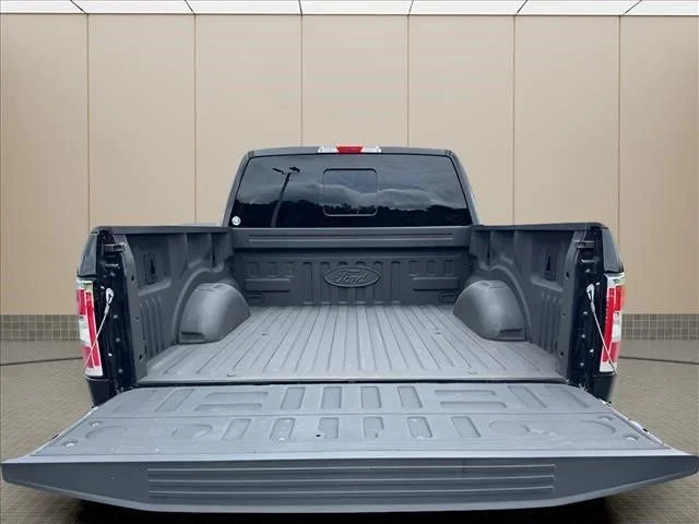 Used 2018 Black Ford XLT image 16
