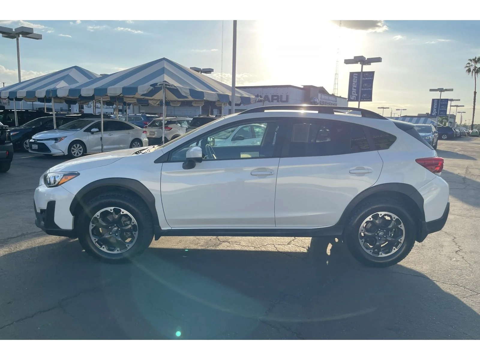 Used 2021 CRYSTAL WHITE PEA Subaru Premium image 2