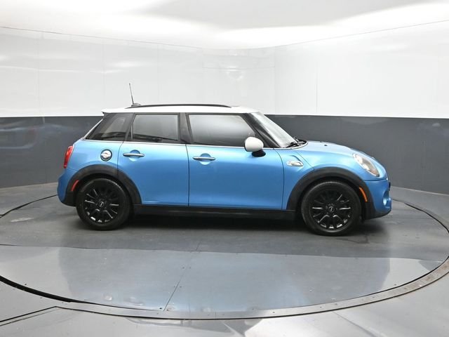 Used 2015 Blue MINI Base image 23