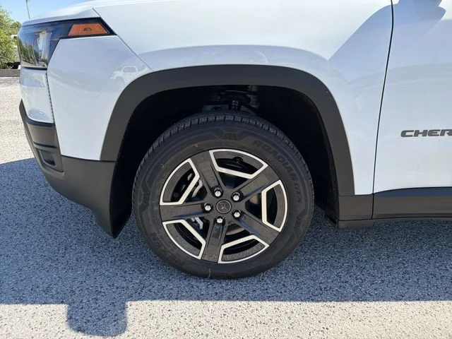 New 2026 Bright White Clearcoat Jeep Laredo image 32