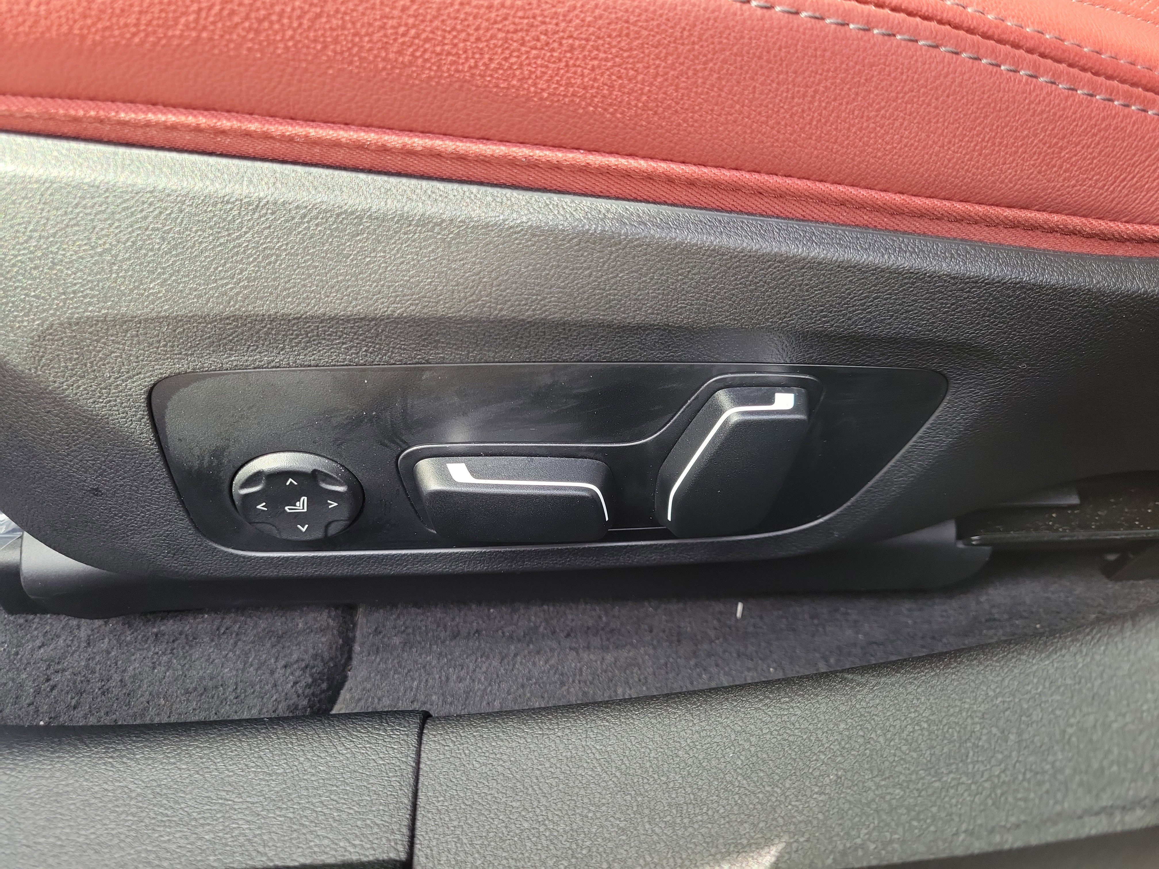 Certified Used 2024 Brooklyn Grey Metallic BMW M50 image 18