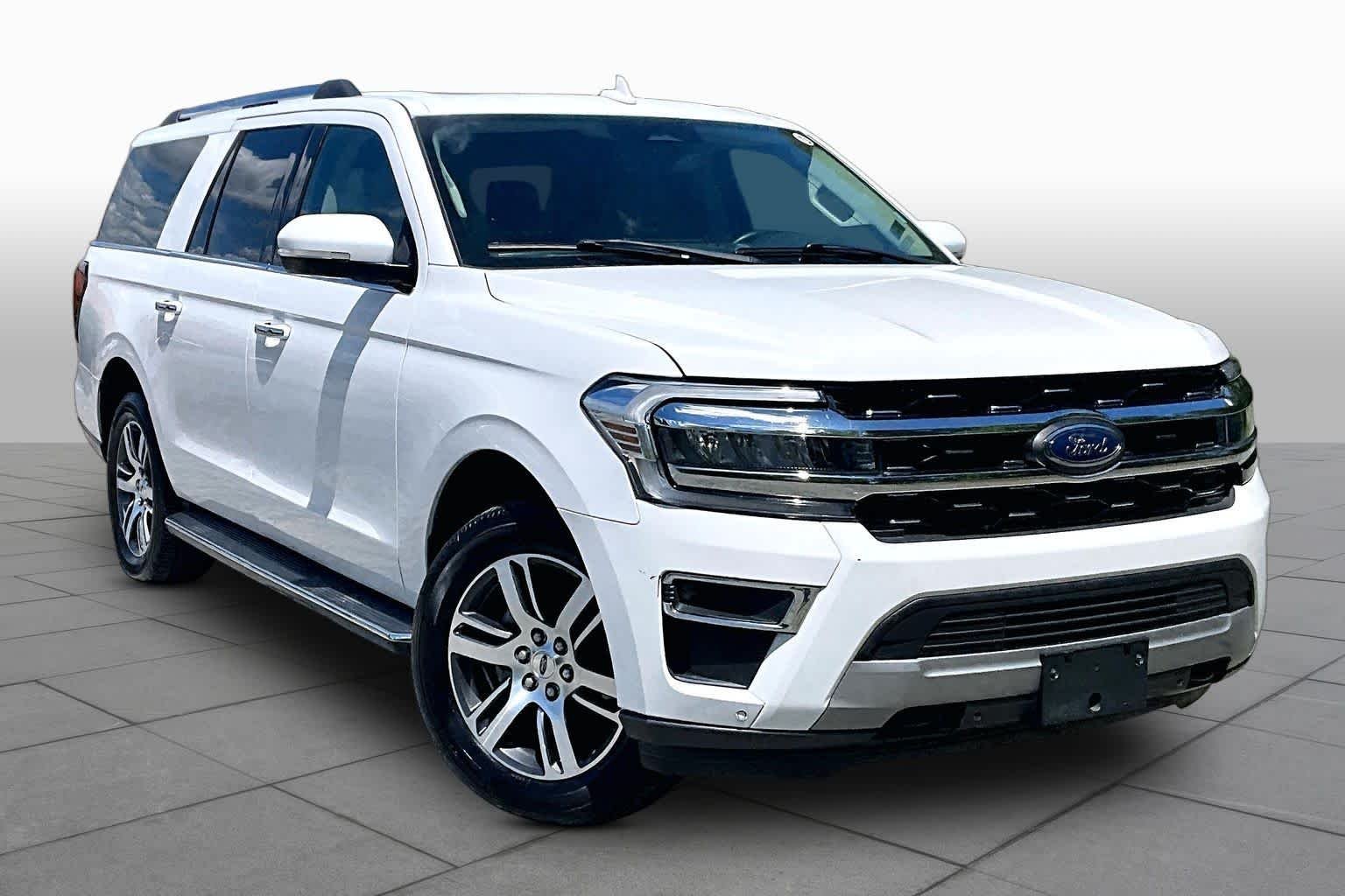 Certified Used 2023 Oxford White Ford Limited image 3