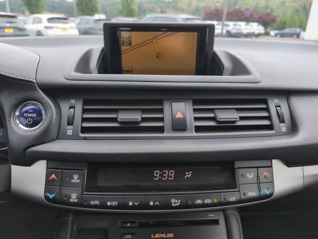 Used 2012 Nebula Gray Pearl Lexus 200h Premium image 24