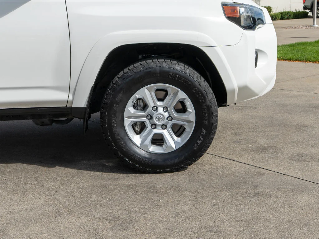Used 2020 White Toyota SR5 Premium image 36