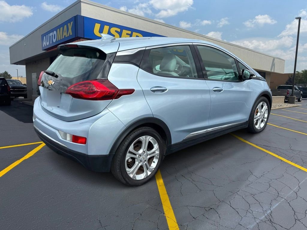 Used 2017 Includes (TUS) Black grille. Chevrolet LT image 5