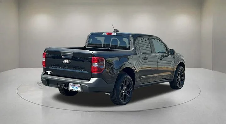 New 2025 Shadow Black Ford XLT image 4