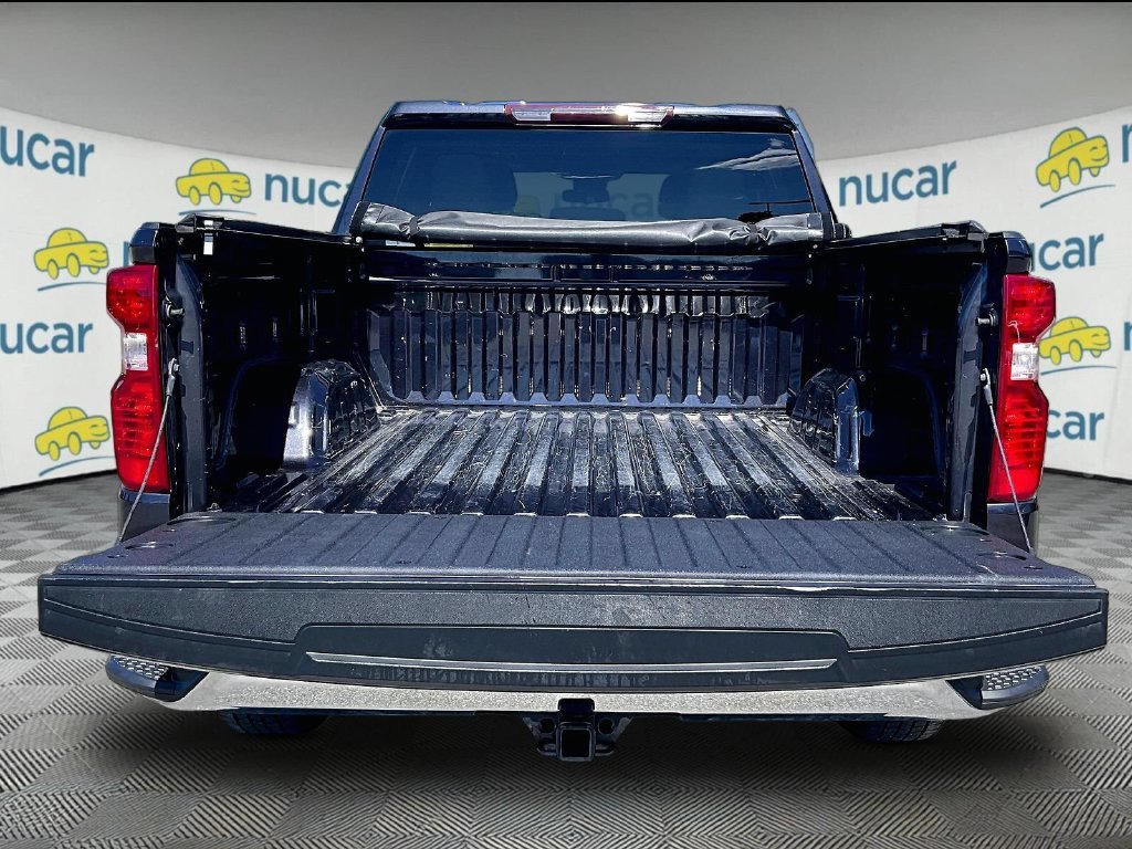 Used 2023 Gray Chevrolet LT image 32