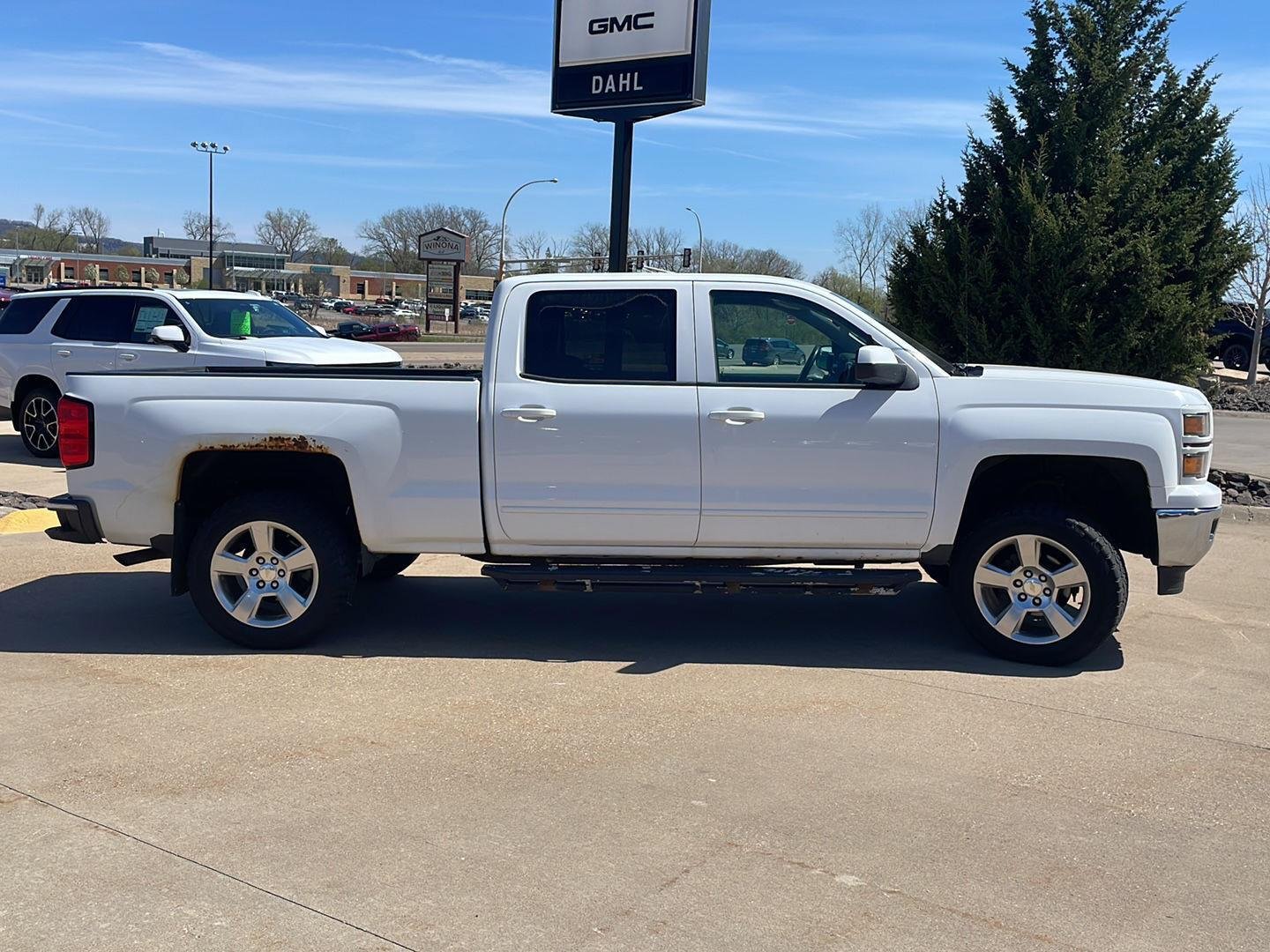 Used 2015 Chevrolet Silverado 1500 LT with VIN 3GCUKREC0FG289484 for sale in Winona, Minnesota